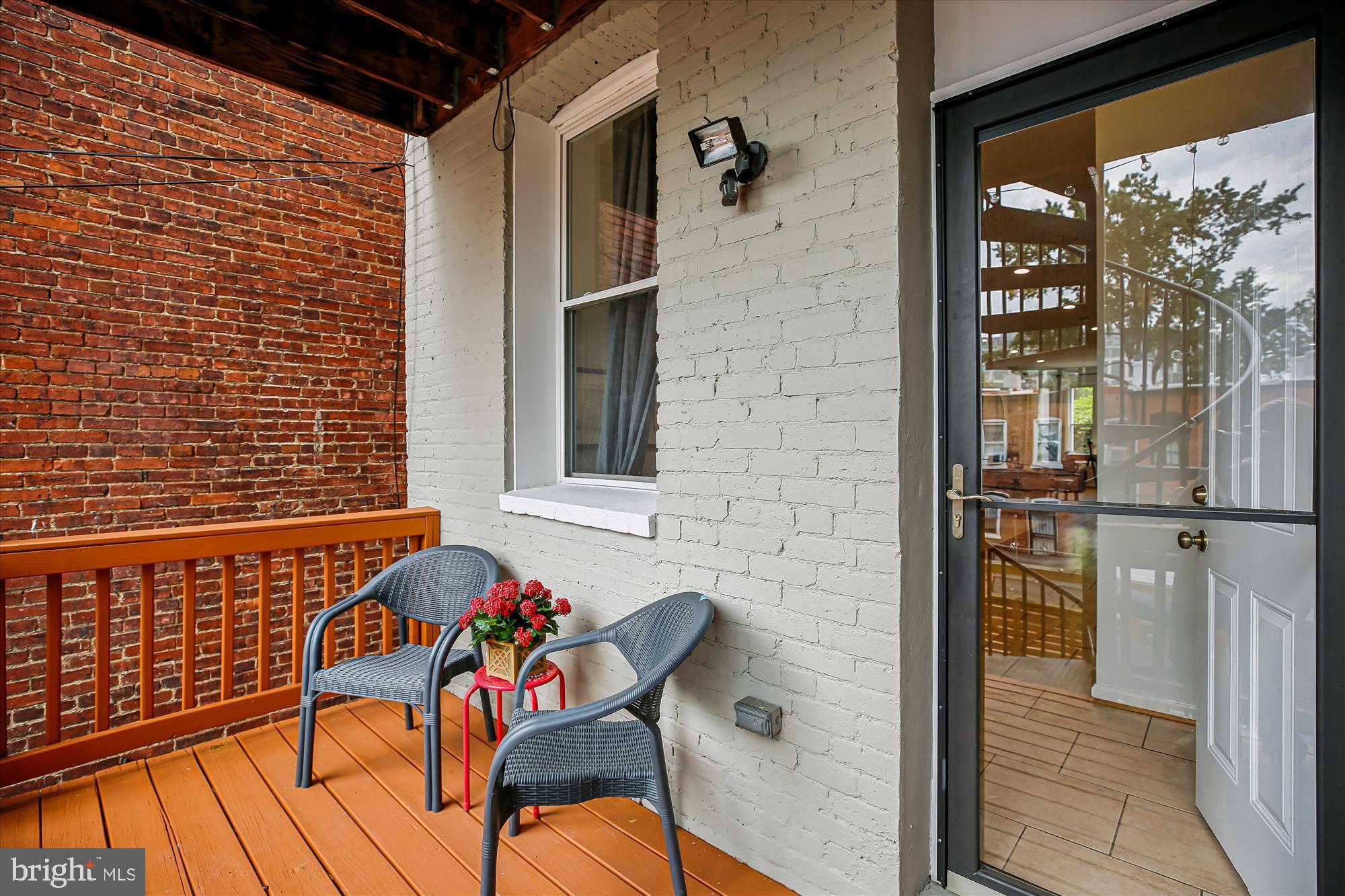 13 R STREET NE 1