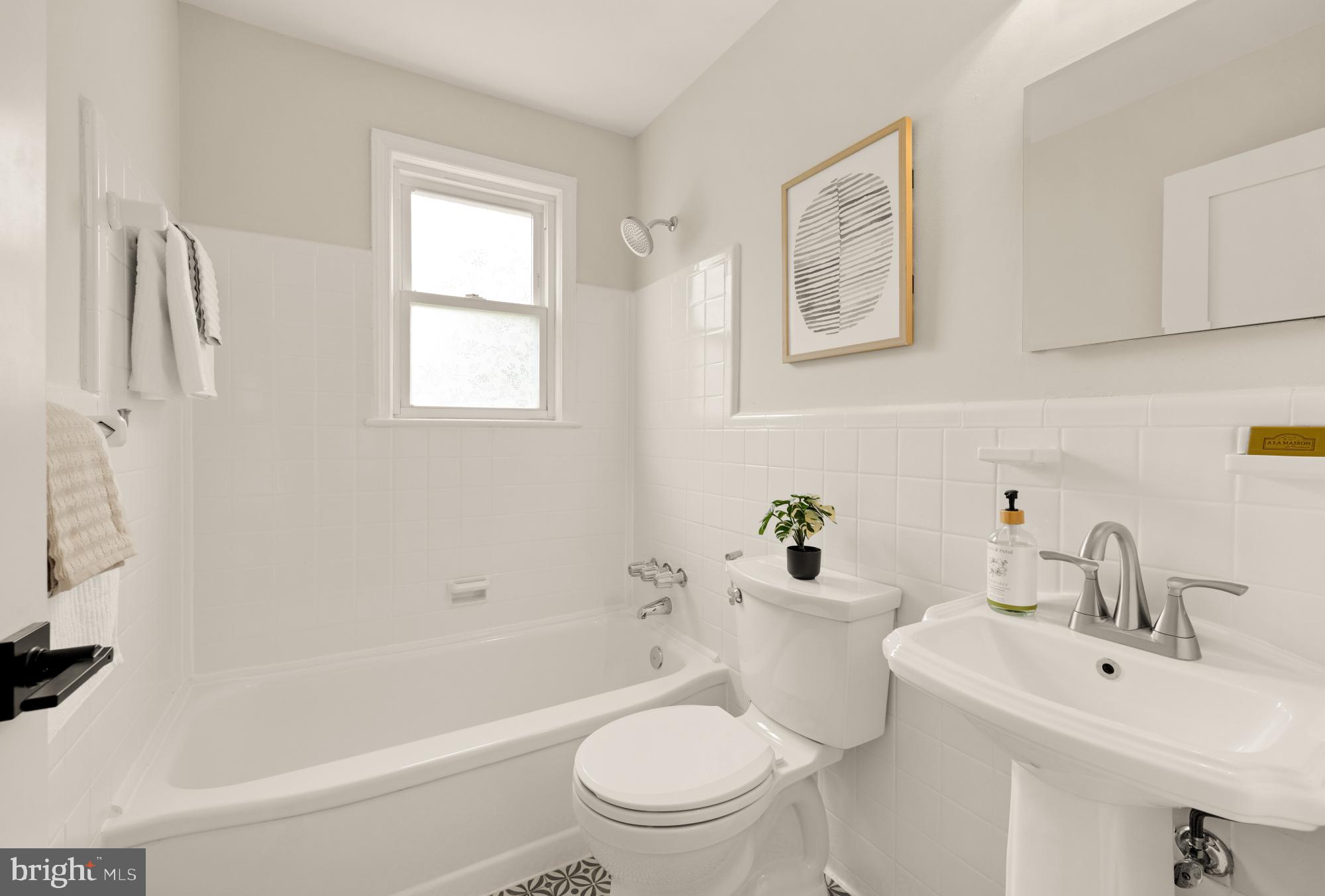 88 SHERIDAN STREET NE