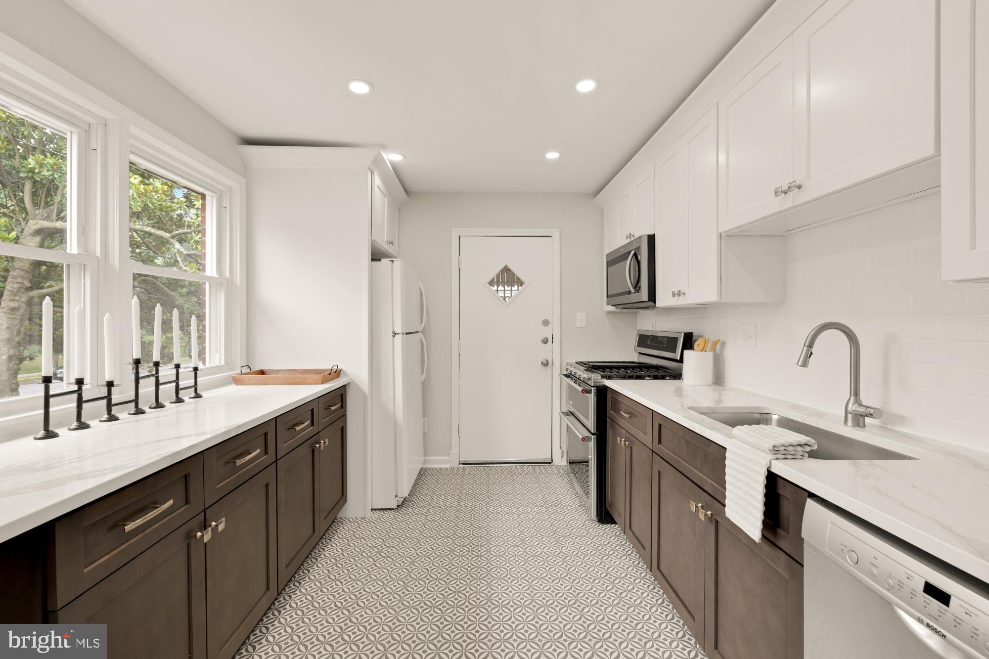 88 SHERIDAN STREET NE