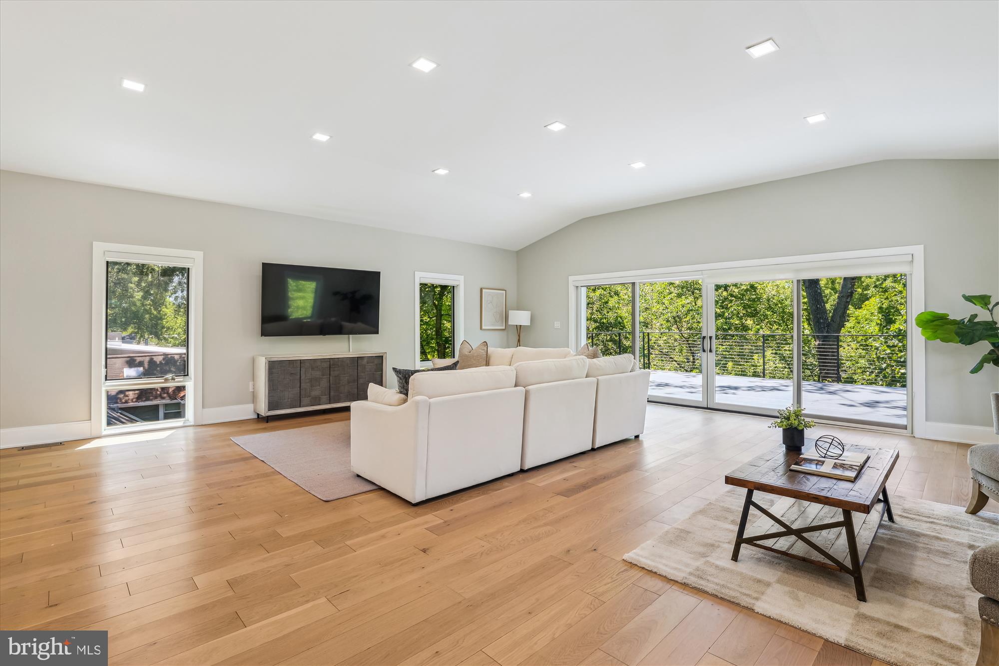 5706 NEVADA AVENUE NW