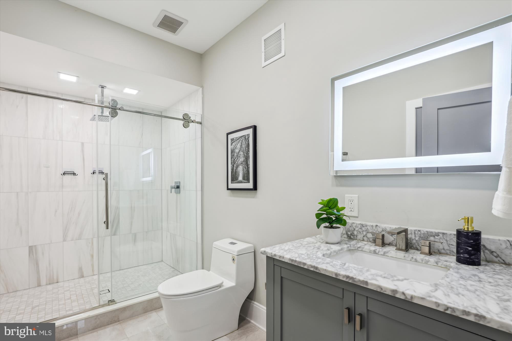 5706 NEVADA AVENUE NW