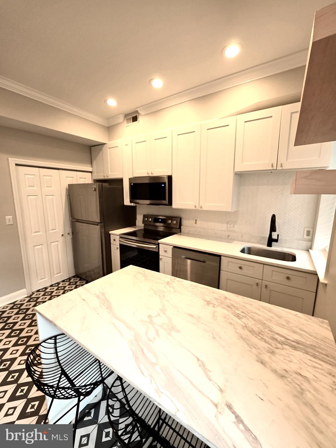 1209 FLORIDA AVENUE NE