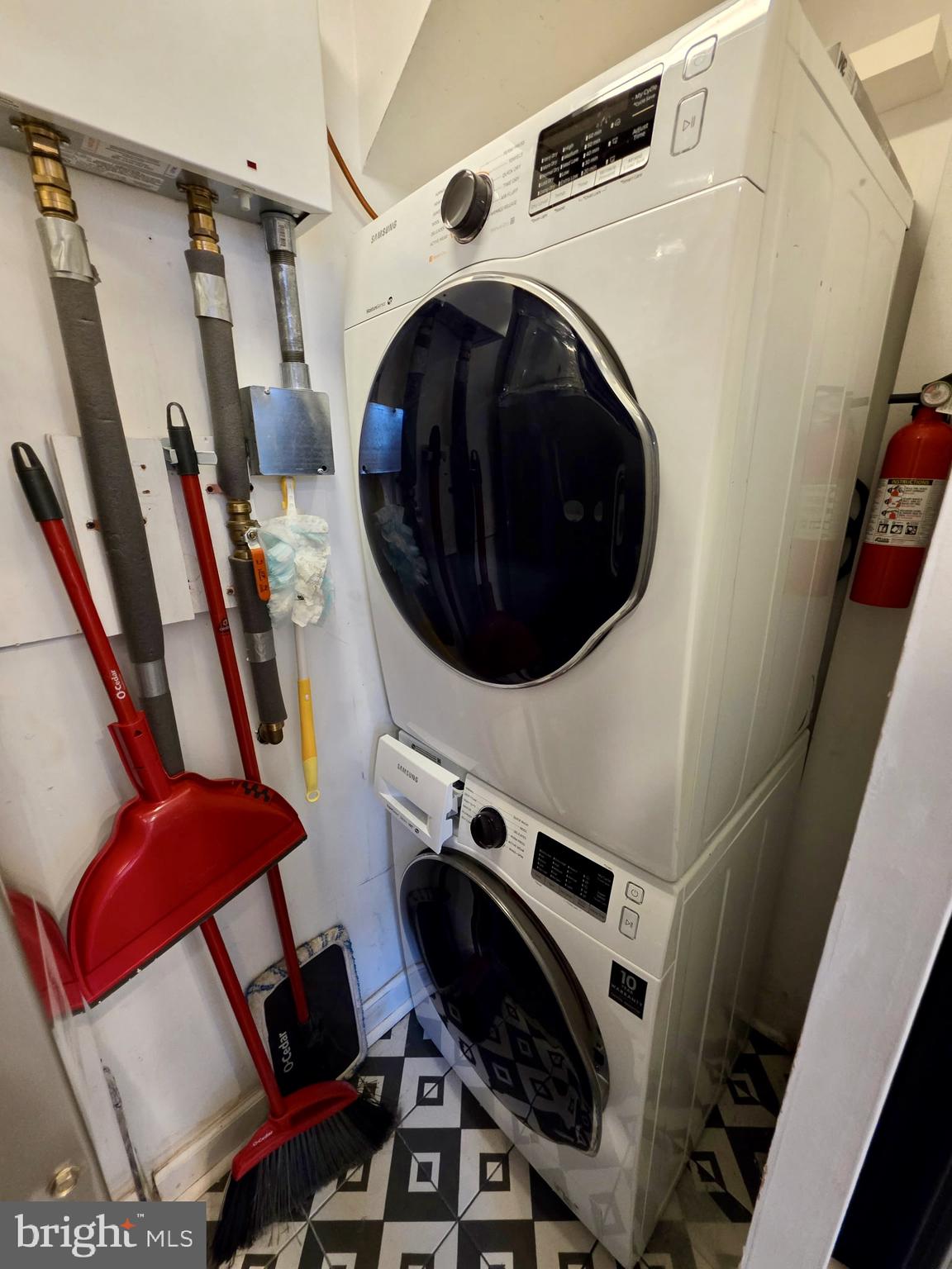 1209 FLORIDA AVENUE NE