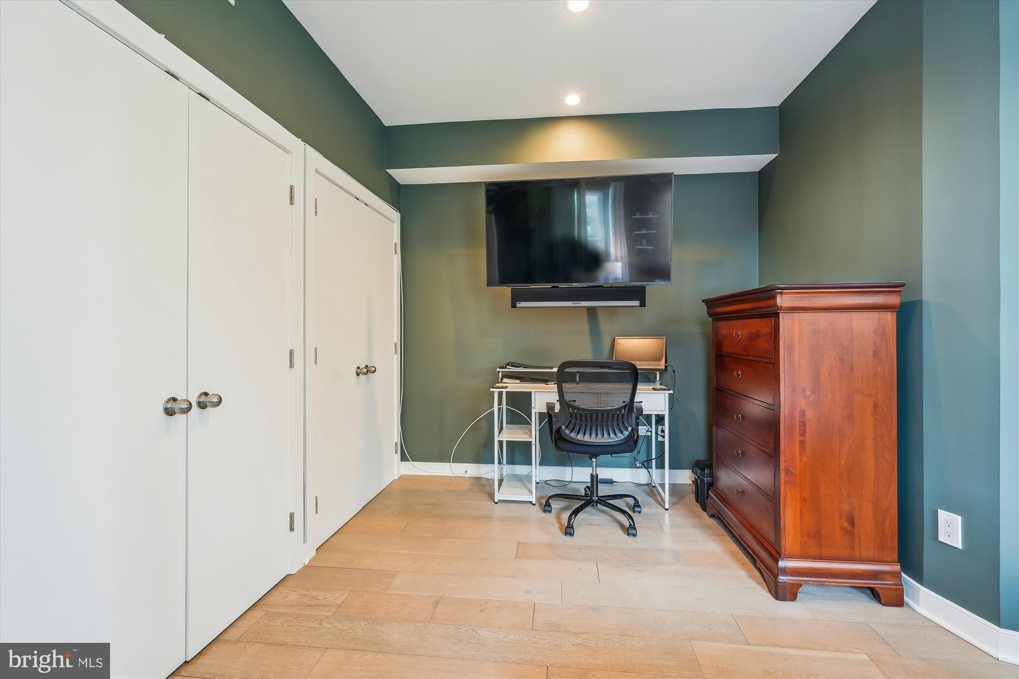 3240 HIATT PLACE NW 4