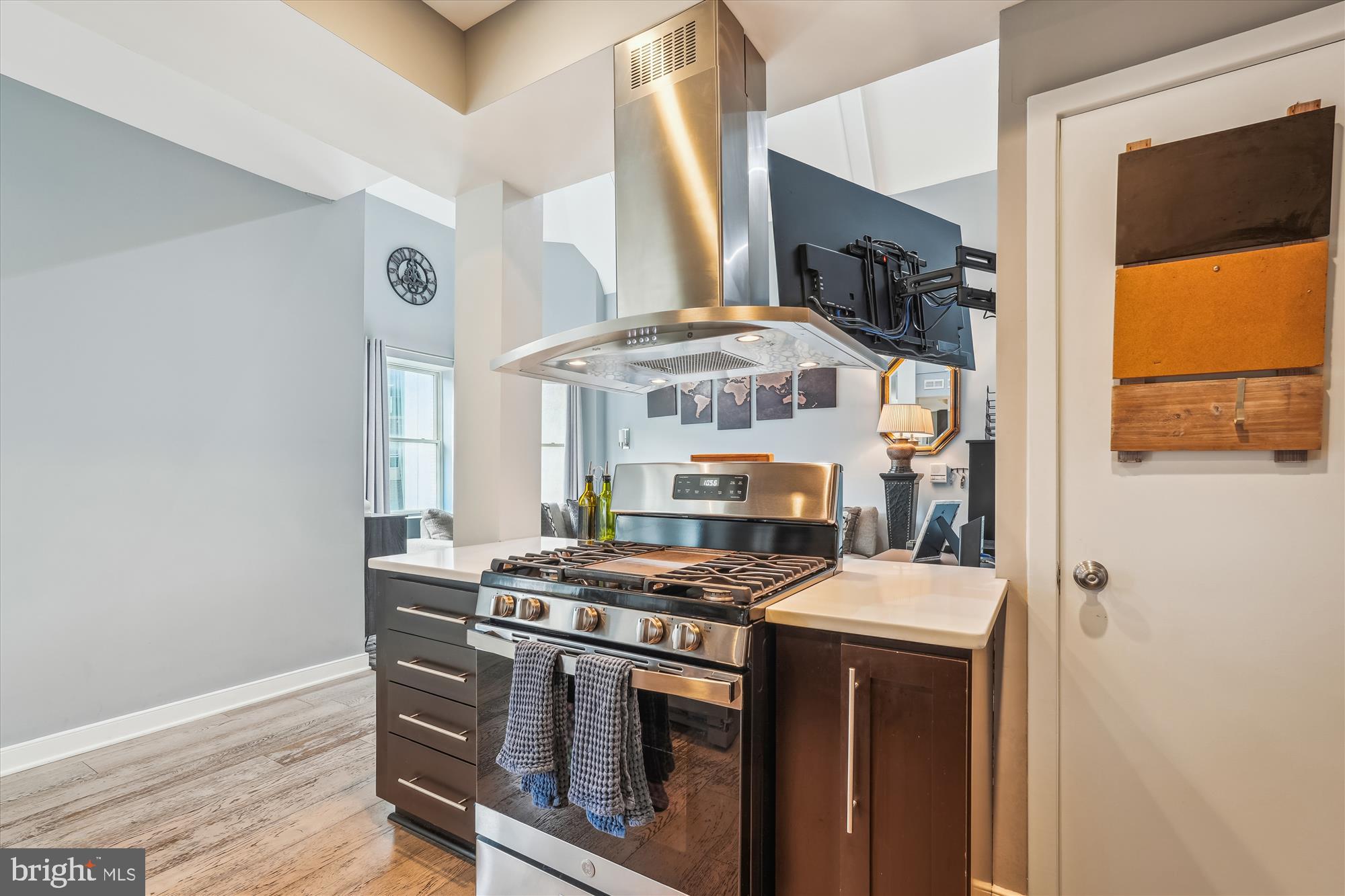 3240 HIATT PLACE NW 4