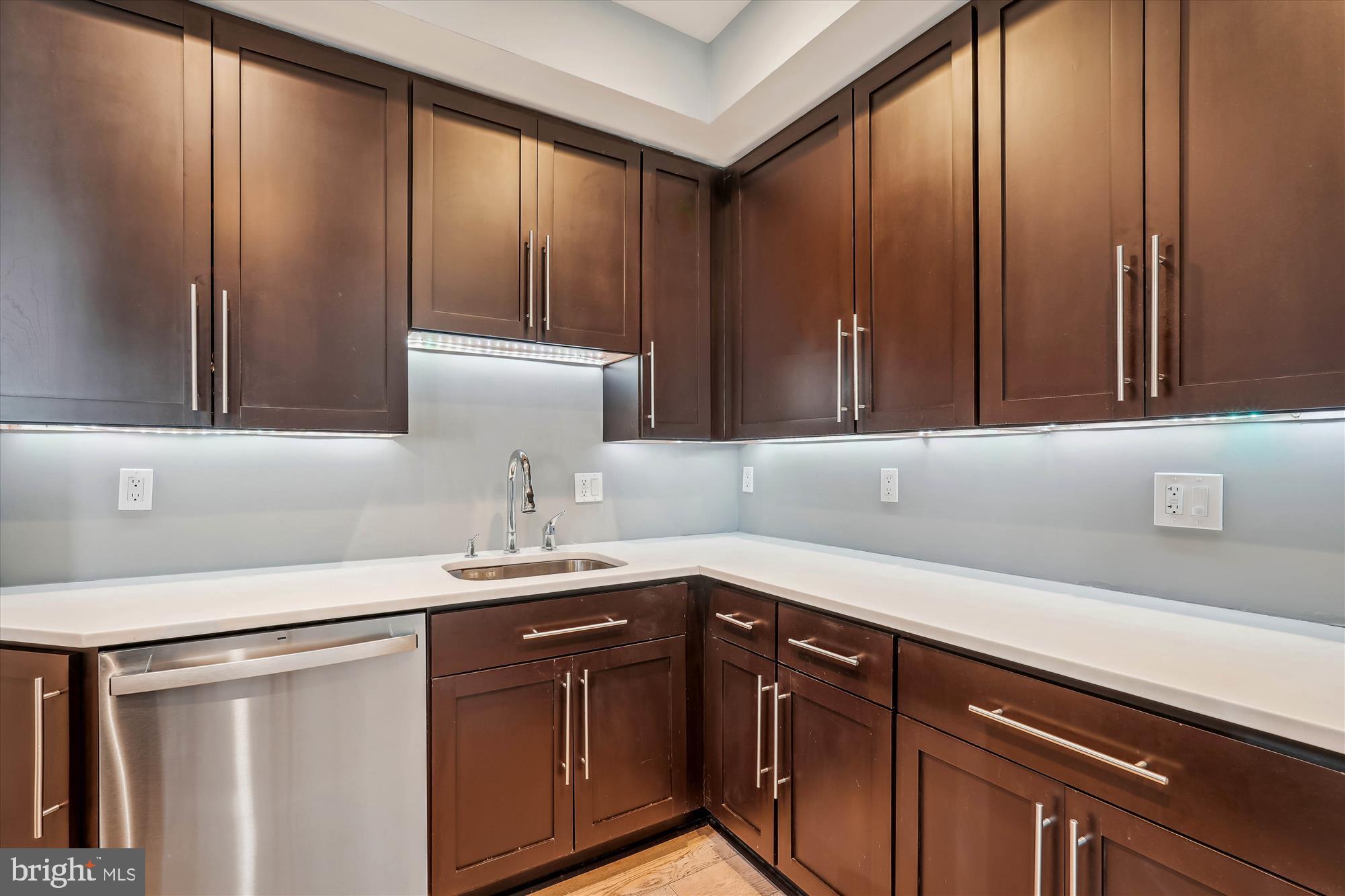 3240 HIATT PLACE NW 4