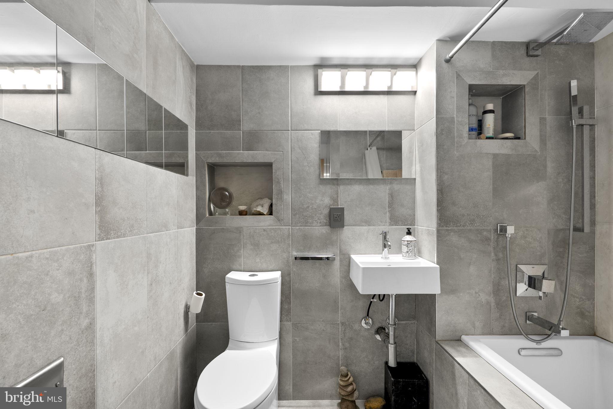 2800 WISCONSIN AVENUE NW 304