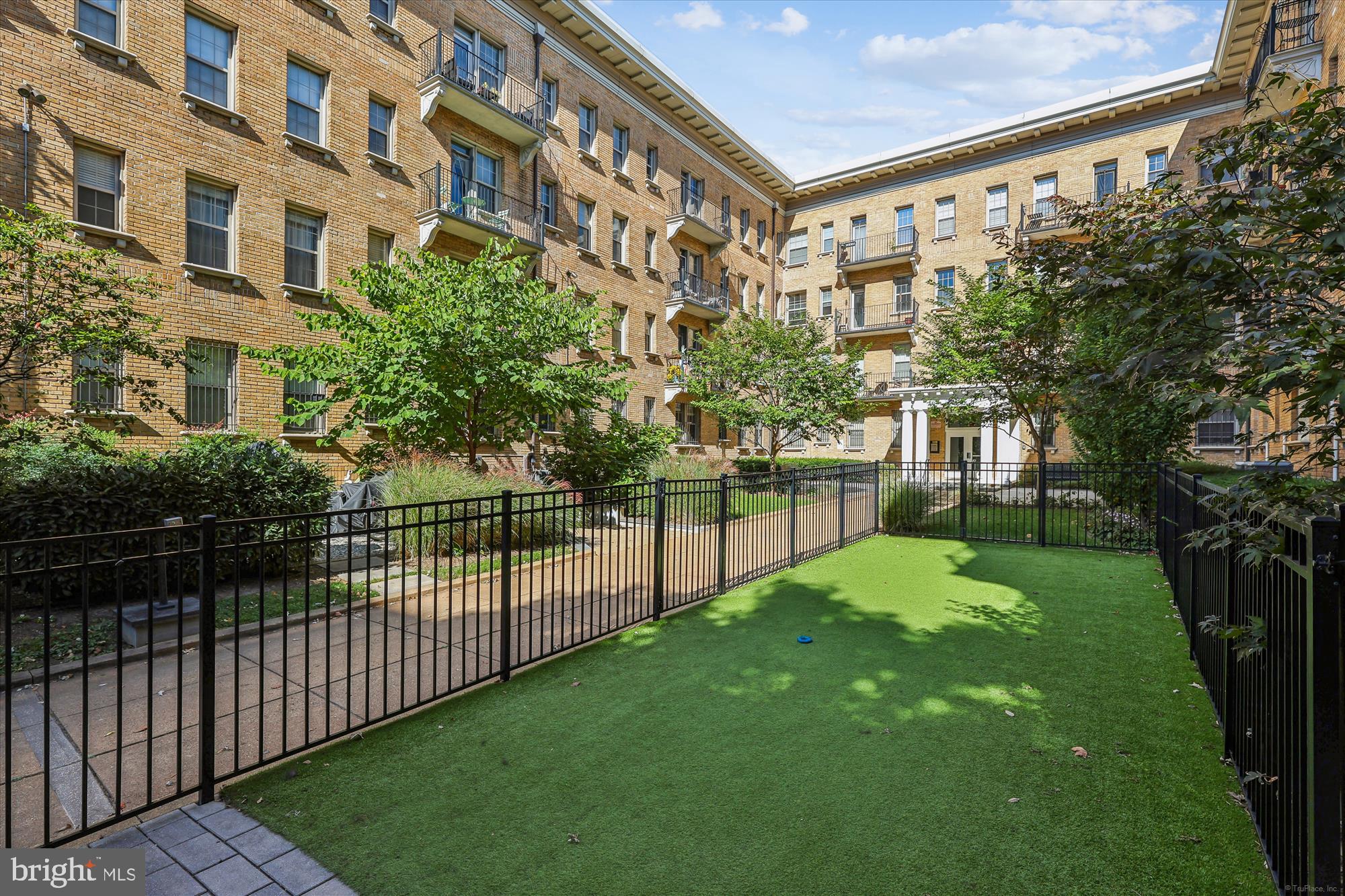 1401 COLUMBIA ROAD NW 209