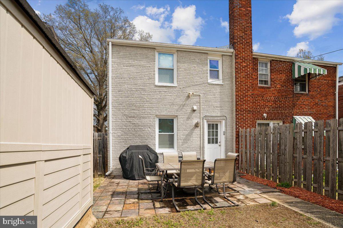 5046 12TH STREET NE