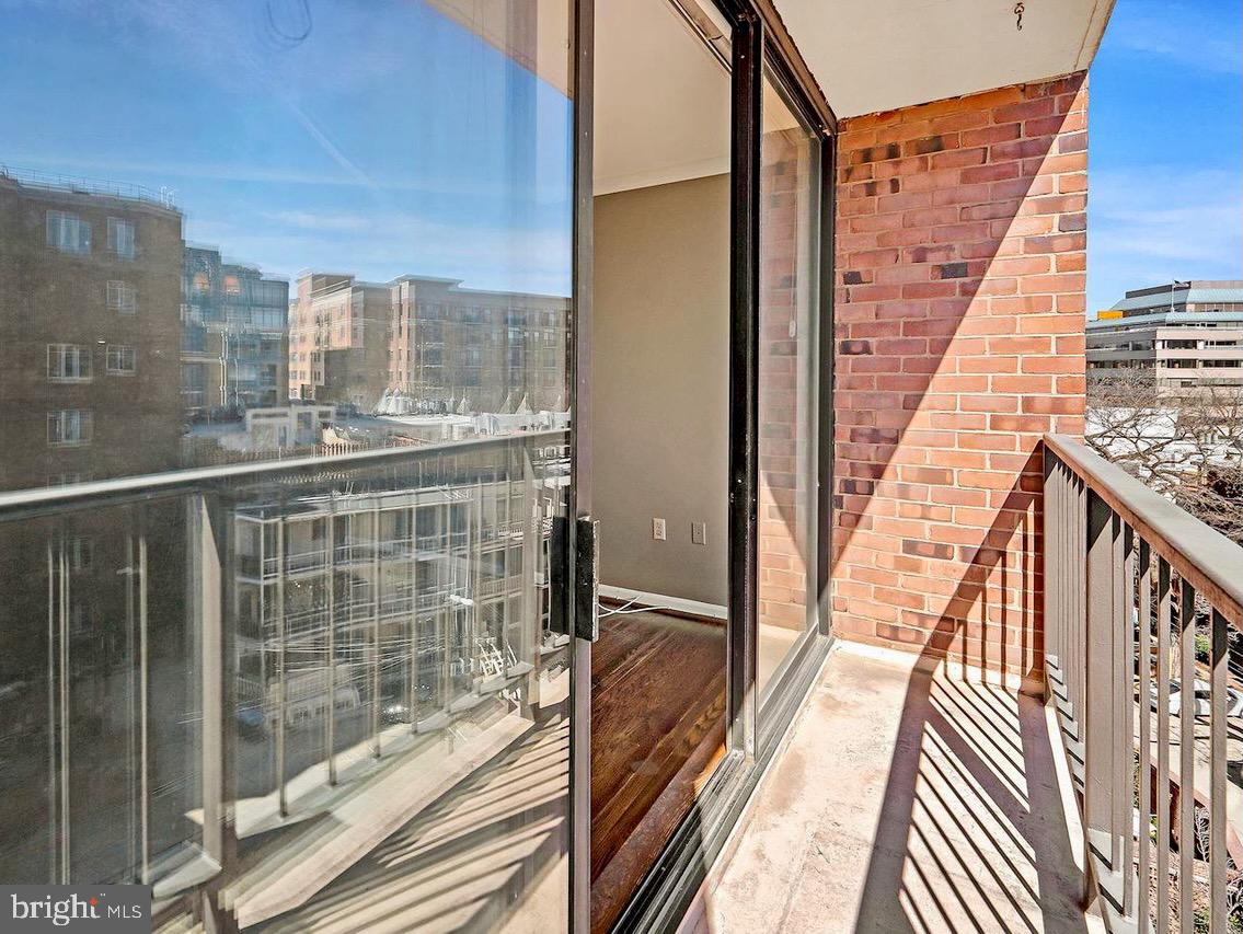 2555 PENNSYLVANIA AVENUE NW 807