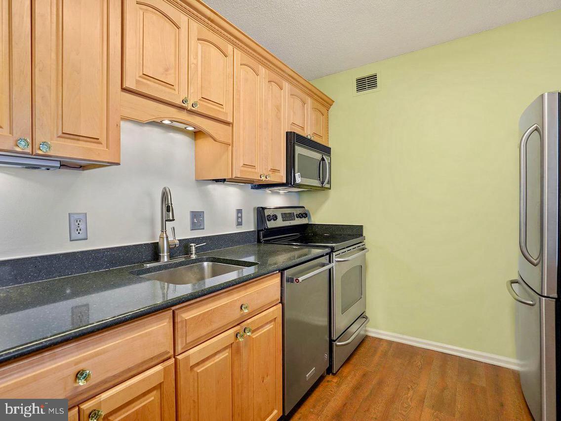 2555 PENNSYLVANIA AVENUE NW 807
