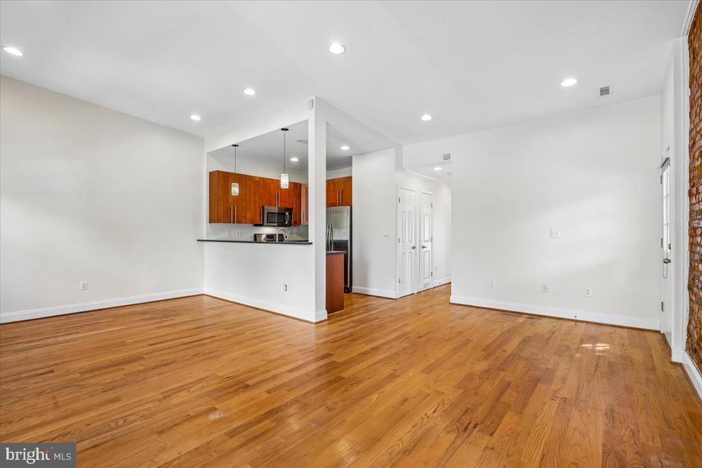 1339 C STREET NE