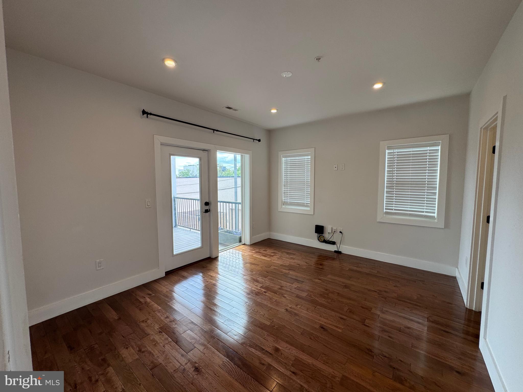 930 MADISON STREET NW 1