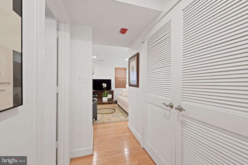 424 E CAPITOL STREET NE 3