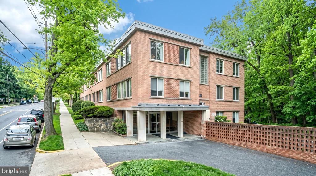 3033 NEW MEXICO AVENUE NW 306