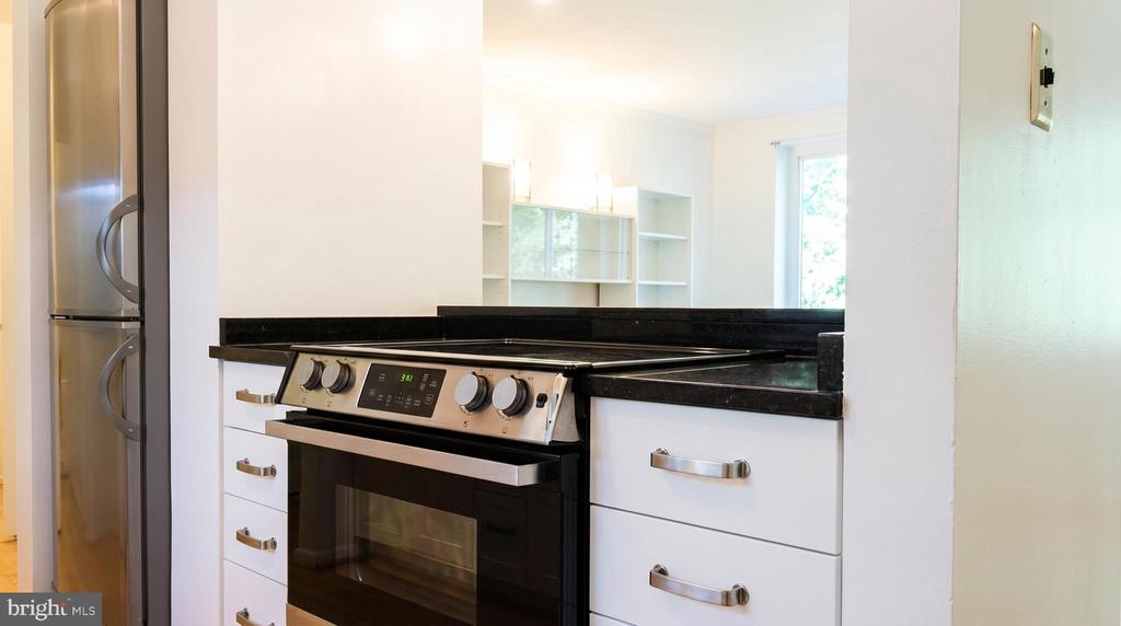 3033 NEW MEXICO AVENUE NW 306