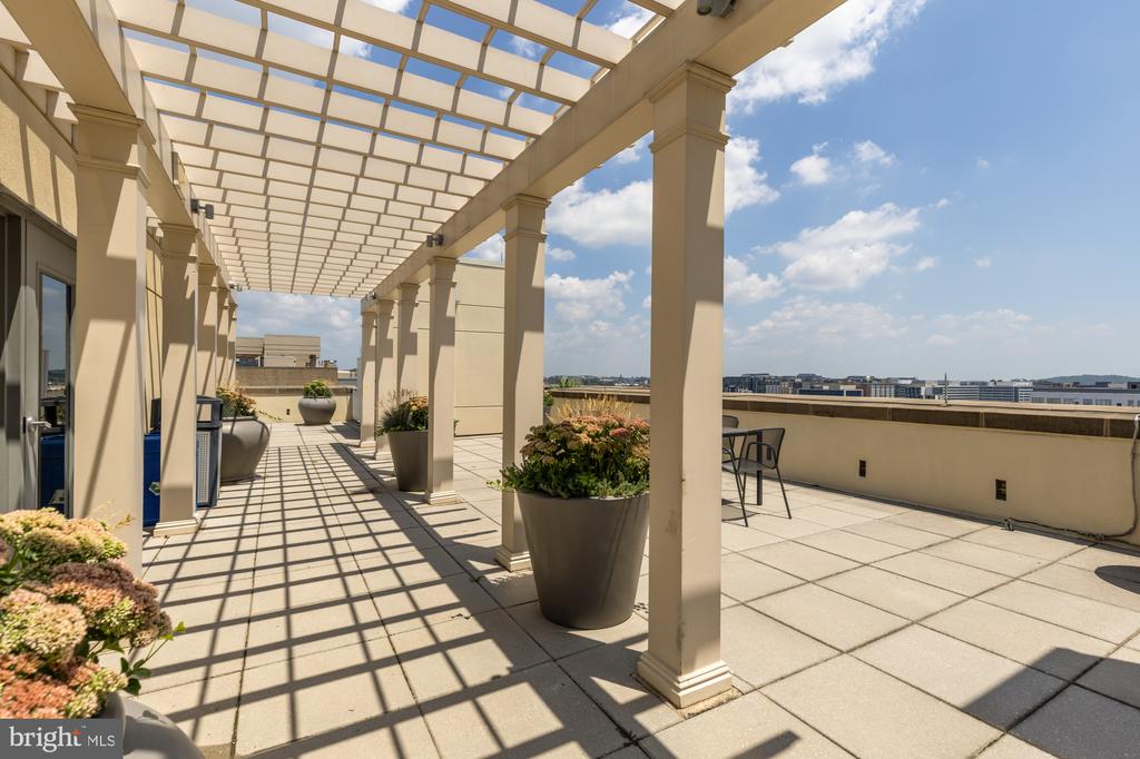 301 MASSACHUSETTS AVENUE NW Unit: 1103