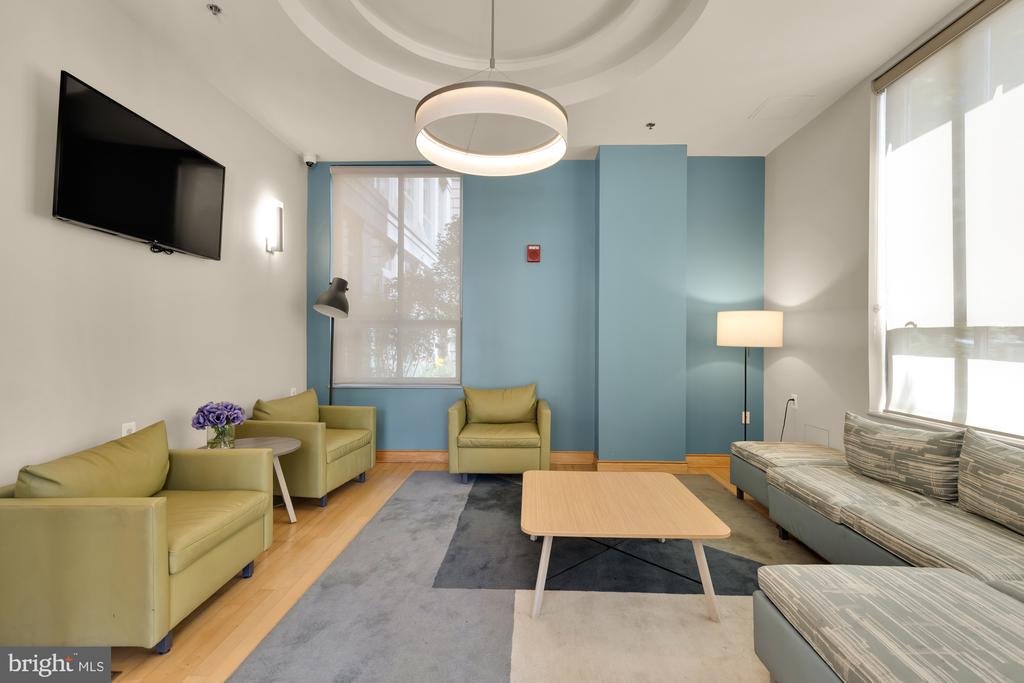 301 MASSACHUSETTS AVENUE NW Unit: 1103