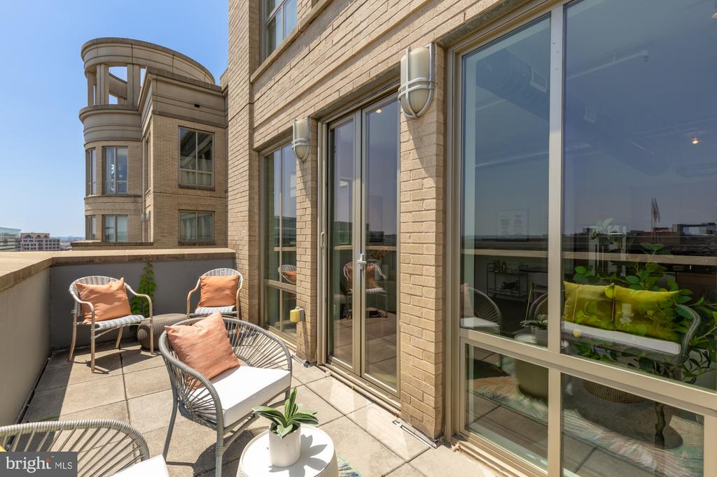 301 MASSACHUSETTS AVENUE NW Unit: 1103