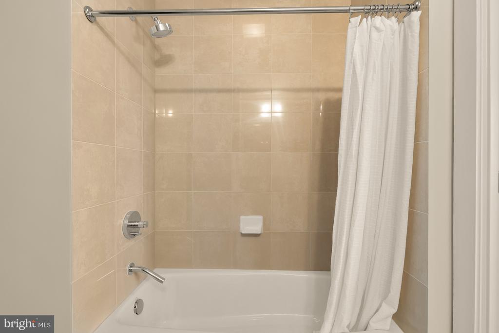 301 MASSACHUSETTS AVENUE NW Unit: 1103