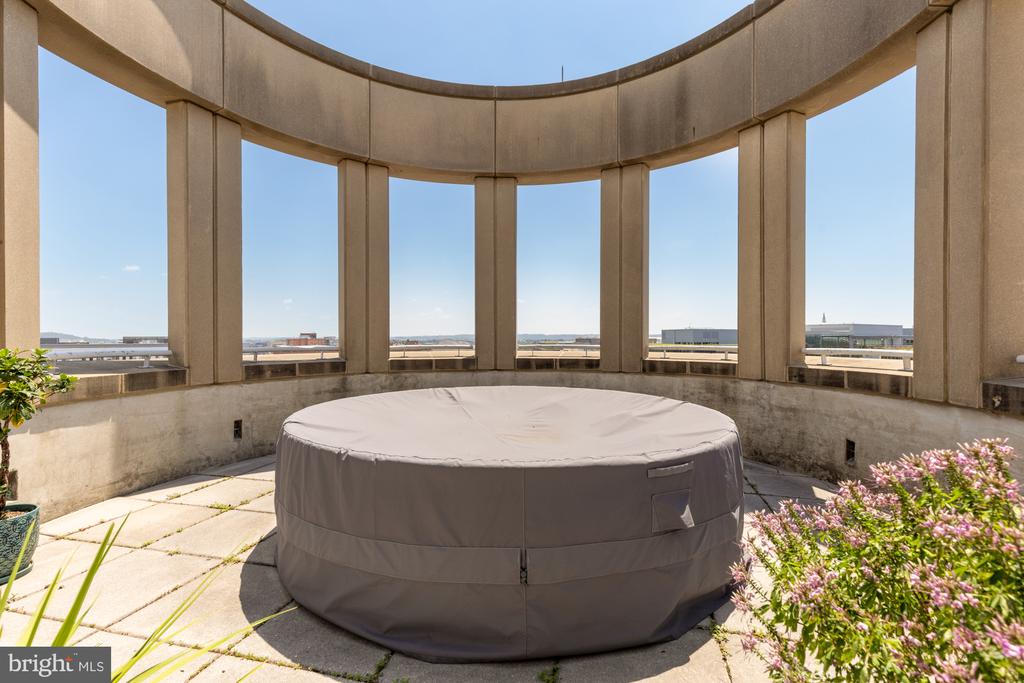 301 MASSACHUSETTS AVENUE NW Unit: 1103