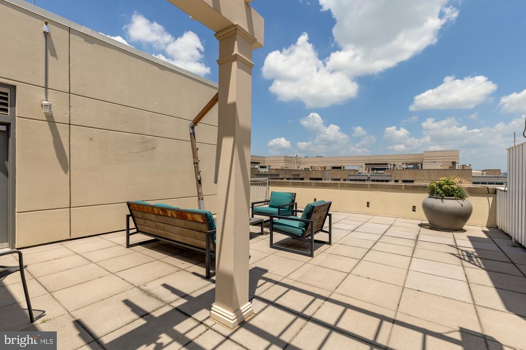 301 MASSACHUSETTS AVENUE NW Unit: 1103