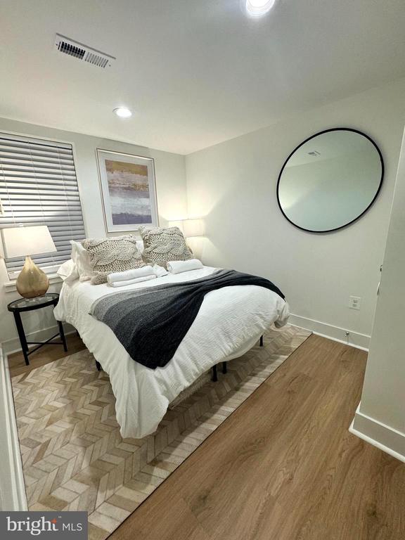 143 13TH STREET NE Unit: B