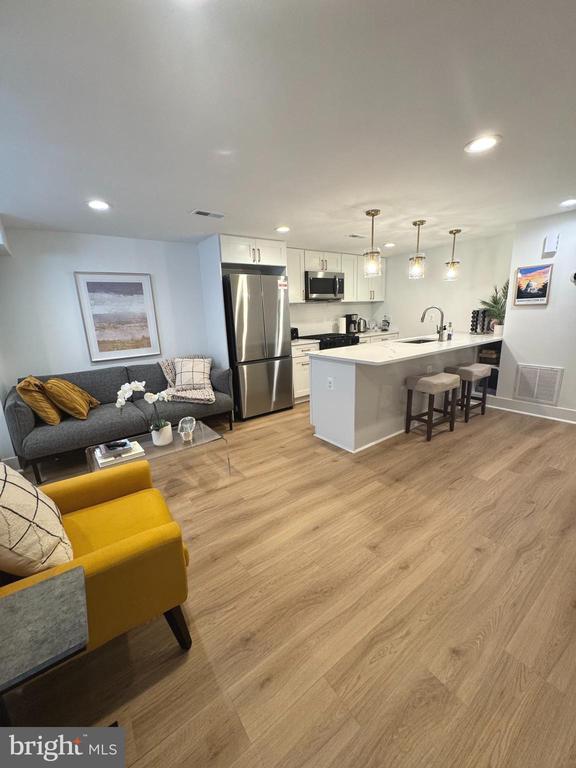143 13TH STREET NE Unit: B