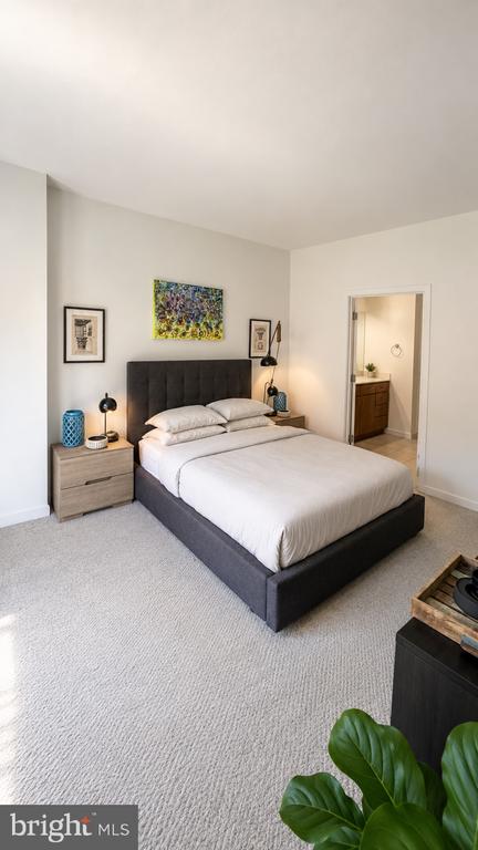 1001 L STREET NW Unit: 604