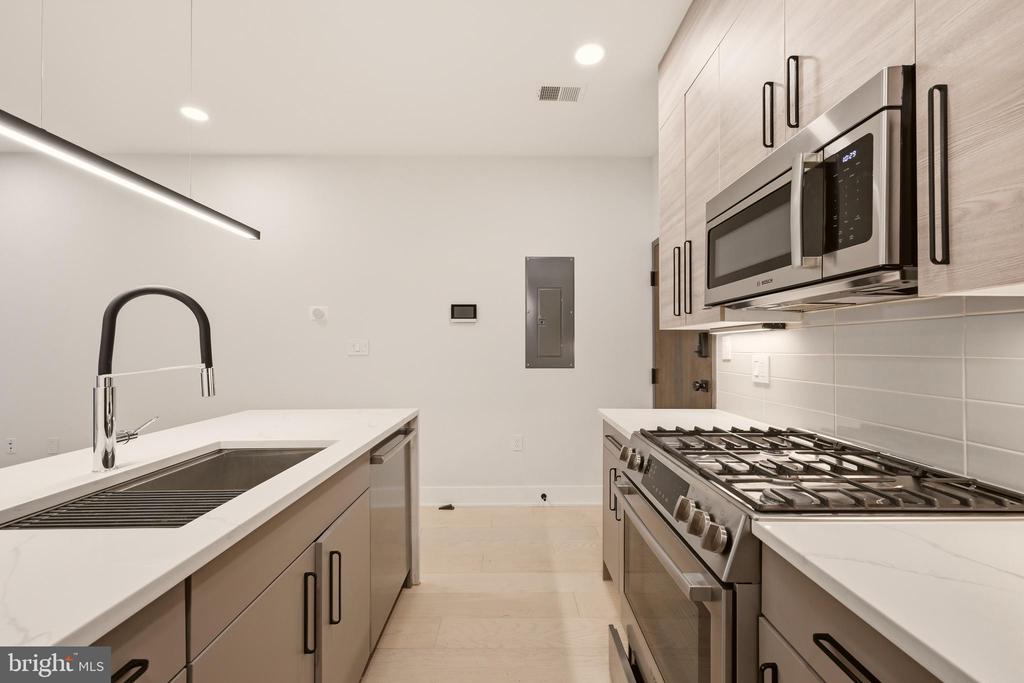 1471 HARVARD STREET NW Unit: 2