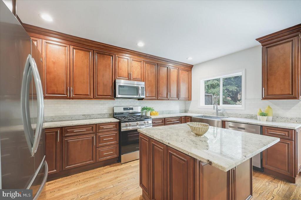 2509 39TH STREET NW