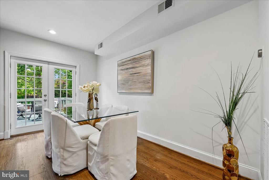 2509 39TH STREET NW