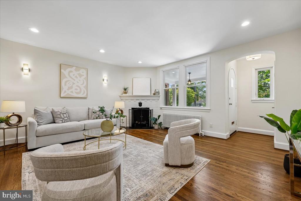 2509 39TH STREET NW