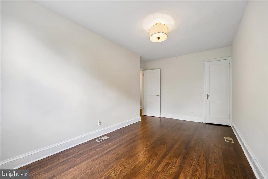 2509 39TH STREET NW