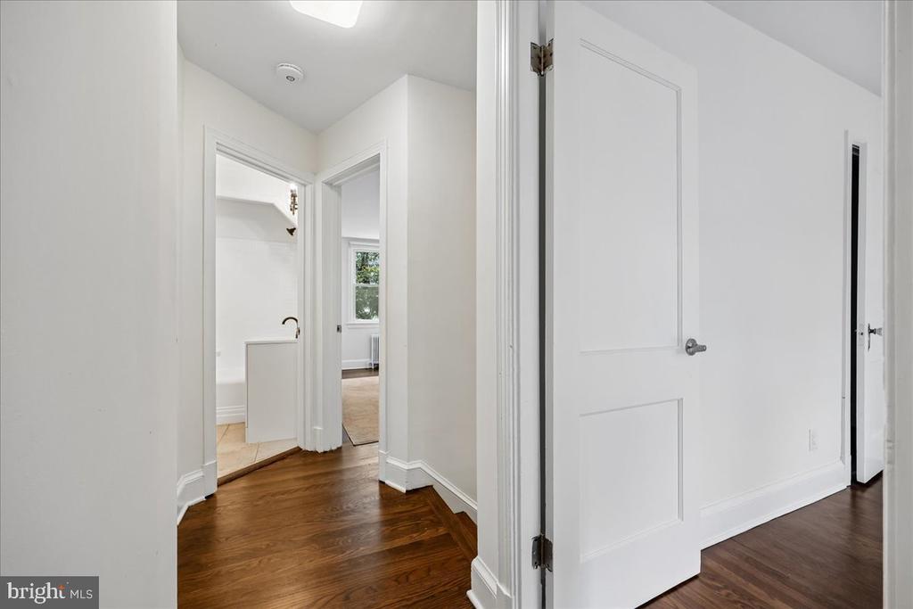 2509 39TH STREET NW