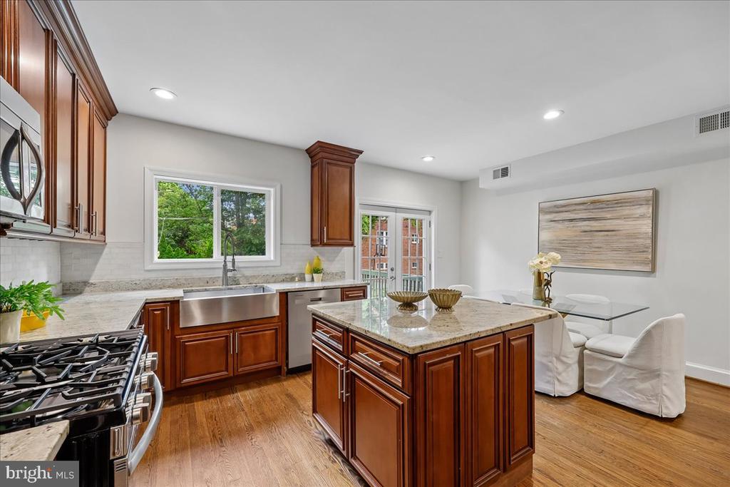2509 39TH STREET NW
