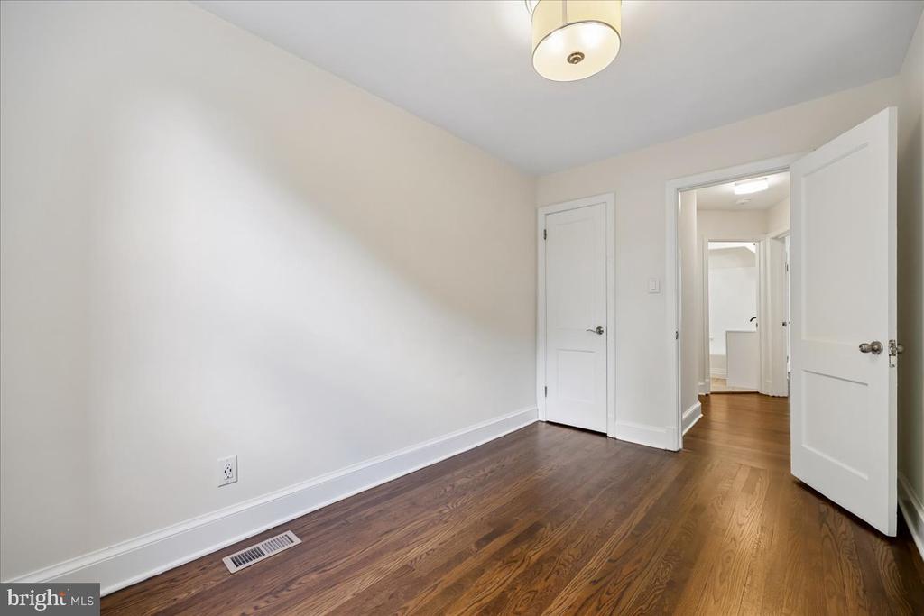 2509 39TH STREET NW