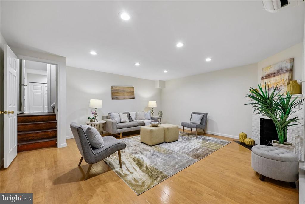 2509 39TH STREET NW