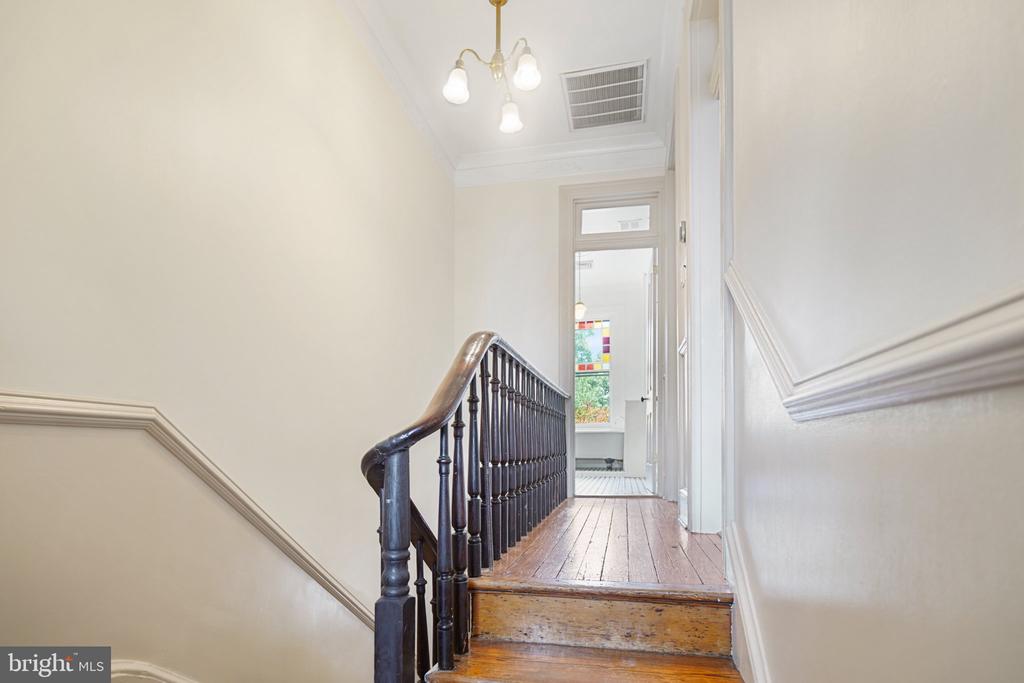 405 CONSTITUTION AVENUE NE Unit: A