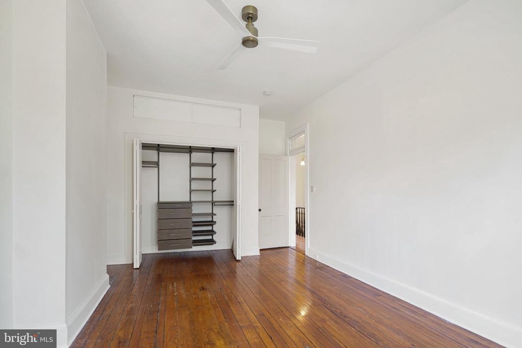405 CONSTITUTION AVENUE NE Unit: A