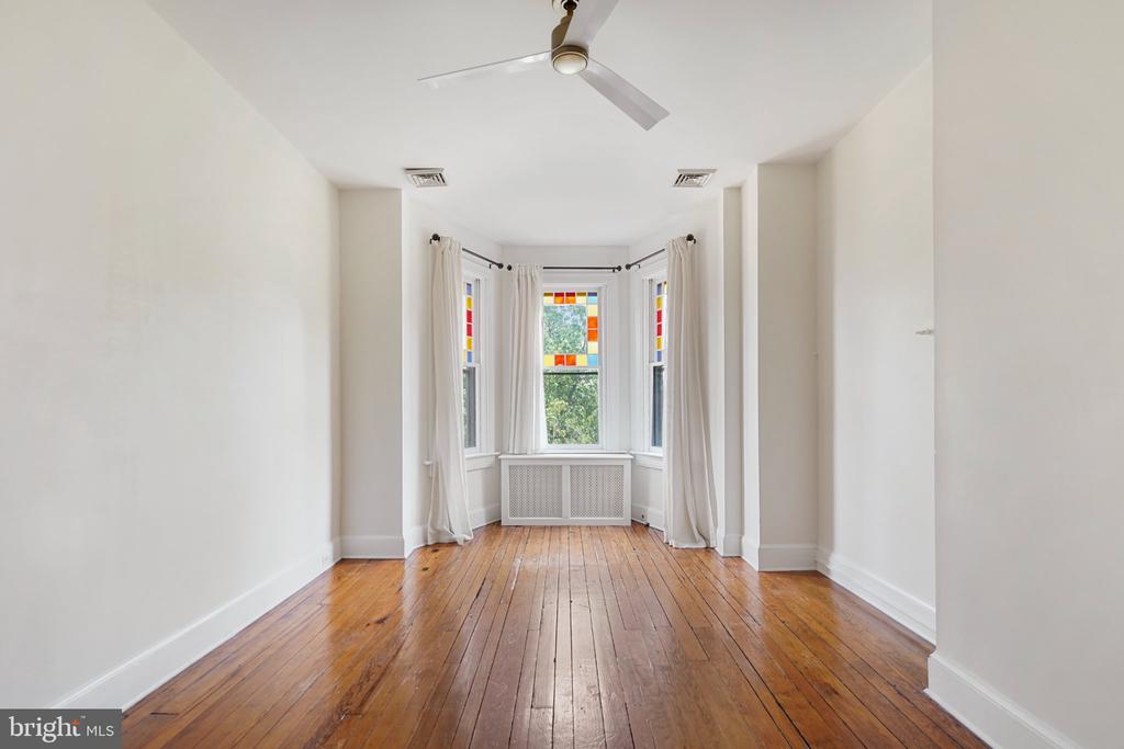 405 CONSTITUTION AVENUE NE Unit: A