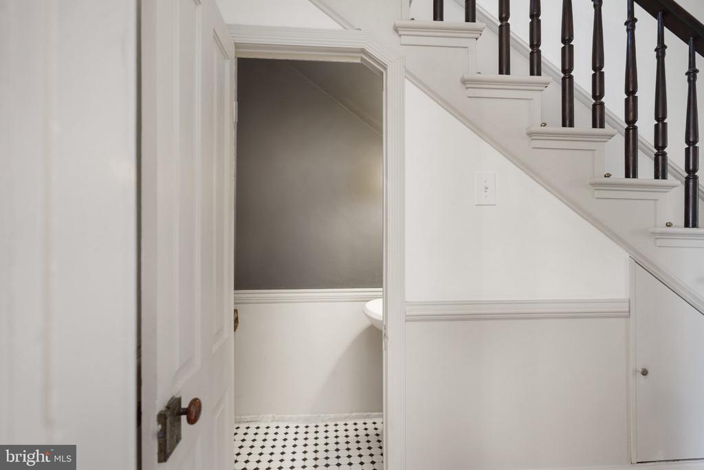 405 CONSTITUTION AVENUE NE Unit: A