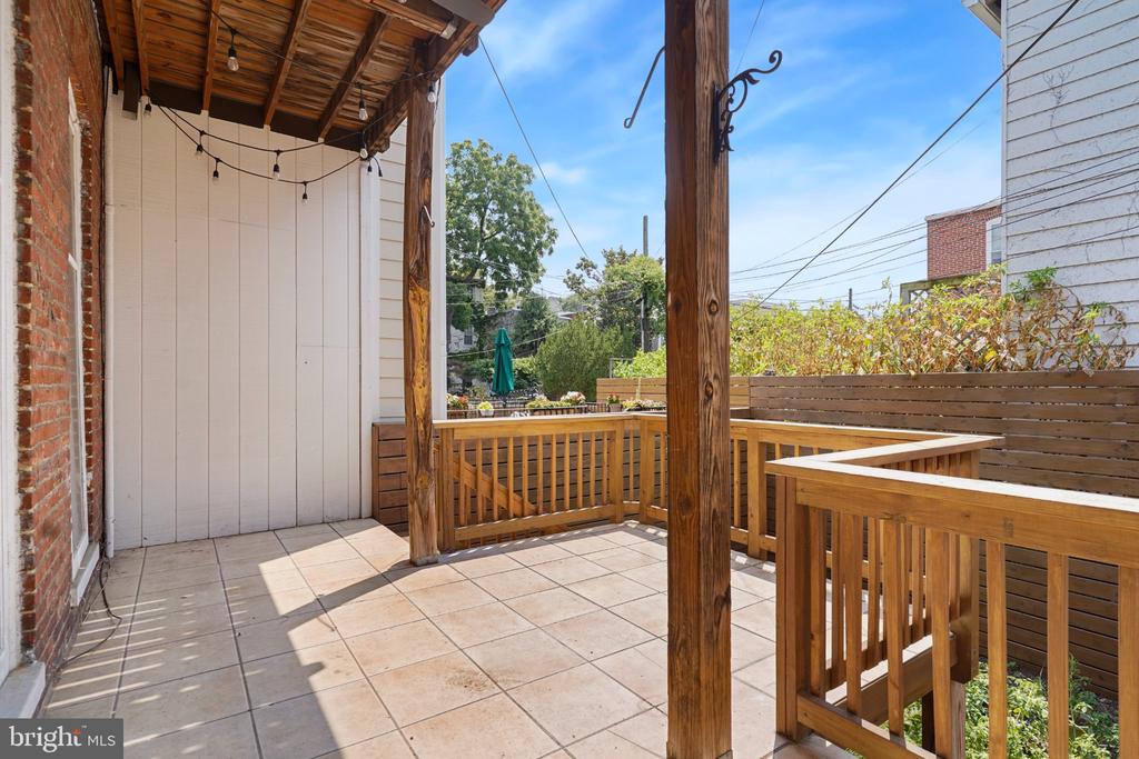 405 CONSTITUTION AVENUE NE Unit: A