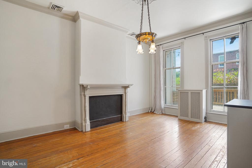 405 CONSTITUTION AVENUE NE Unit: A