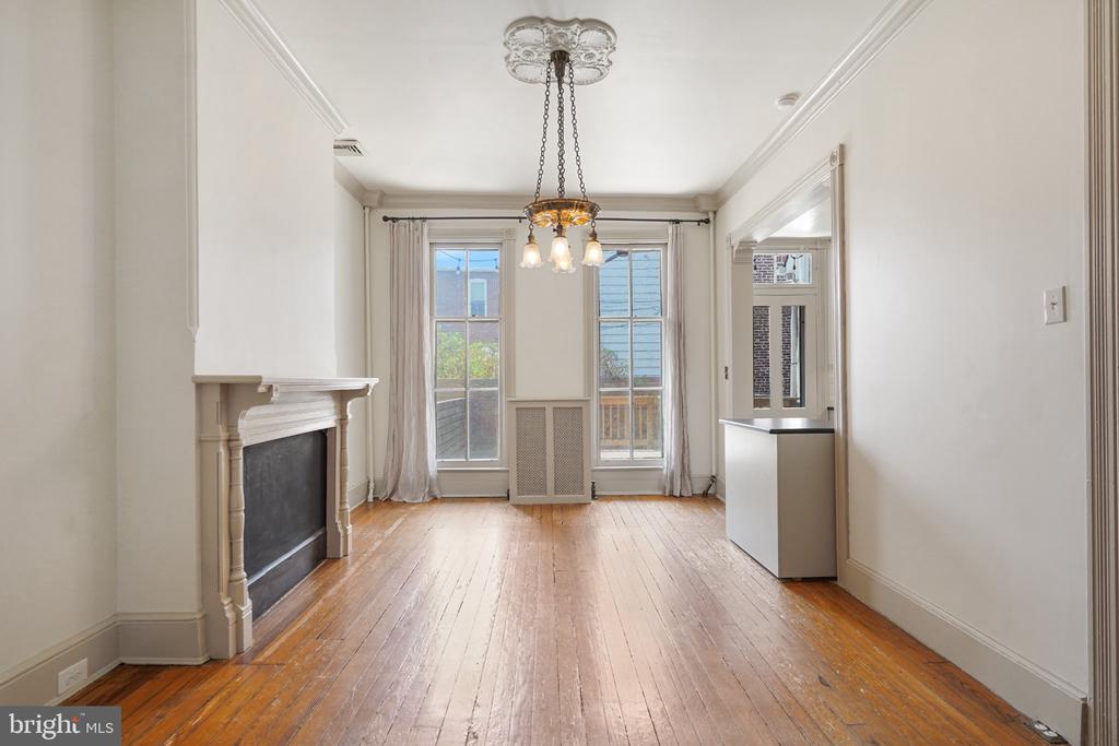 405 CONSTITUTION AVENUE NE Unit: A