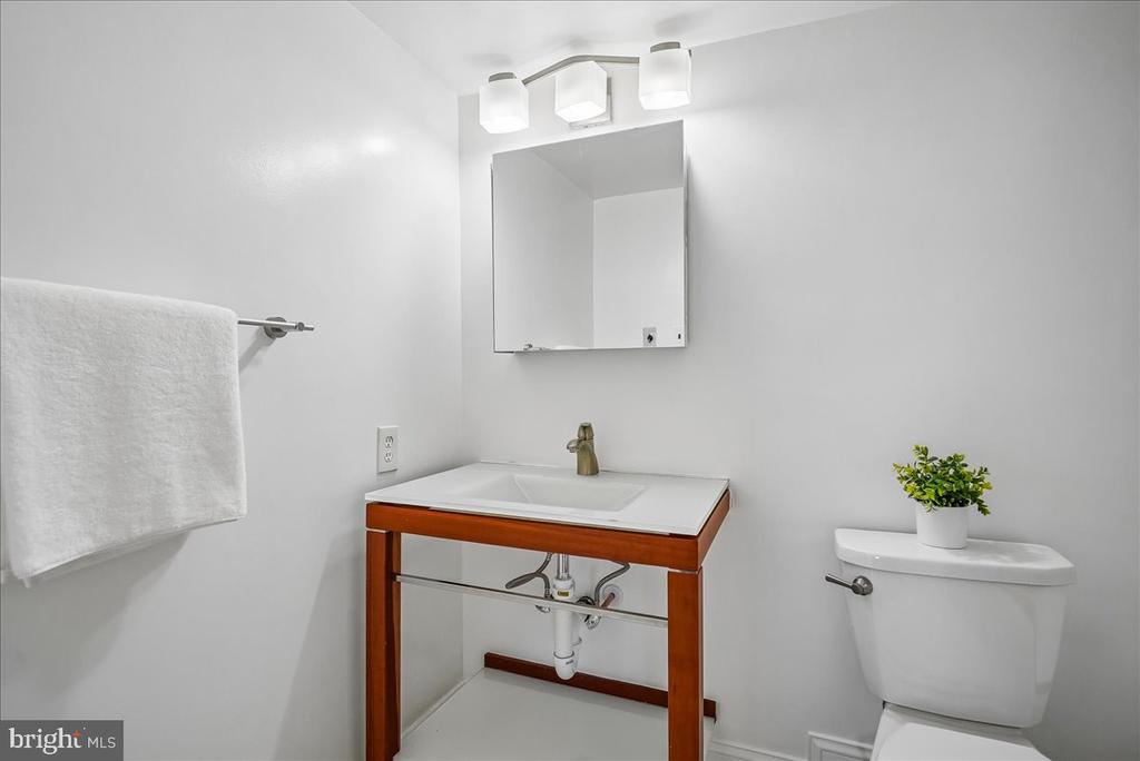 3001 VEAZEY TERRACE NW Unit: 1320