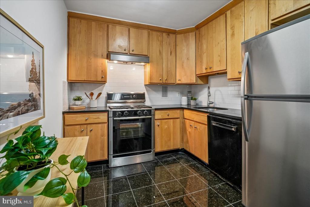 3001 VEAZEY TERRACE NW Unit: 1320
