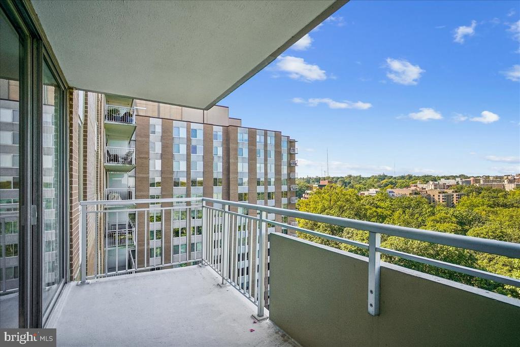 3001 VEAZEY TERRACE NW Unit: 1320