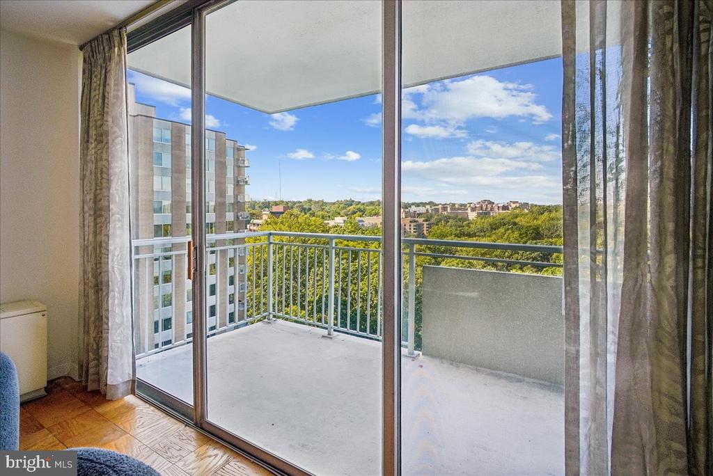 3001 VEAZEY TERRACE NW Unit: 1320