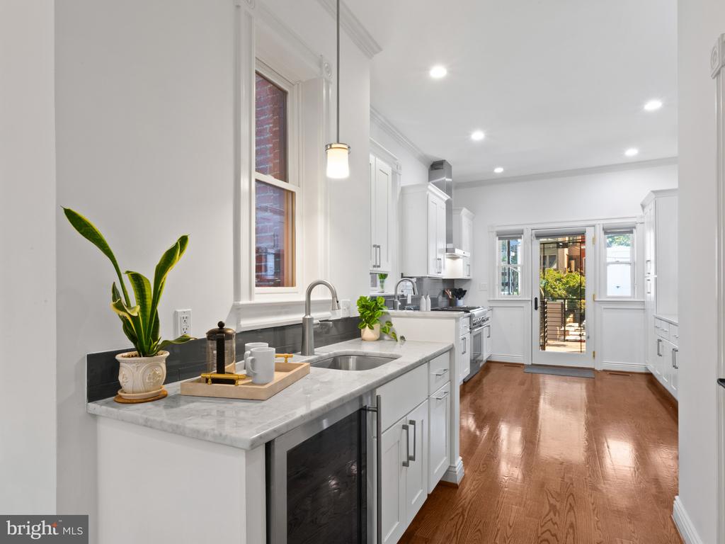 1128 COLUMBIA ROAD NW Unit: 1